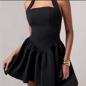 HEIRESS BEVERLY HILLS BLACK CONTOUR A-LINE HALTER BLACK MINI DRESS SZ M NWT